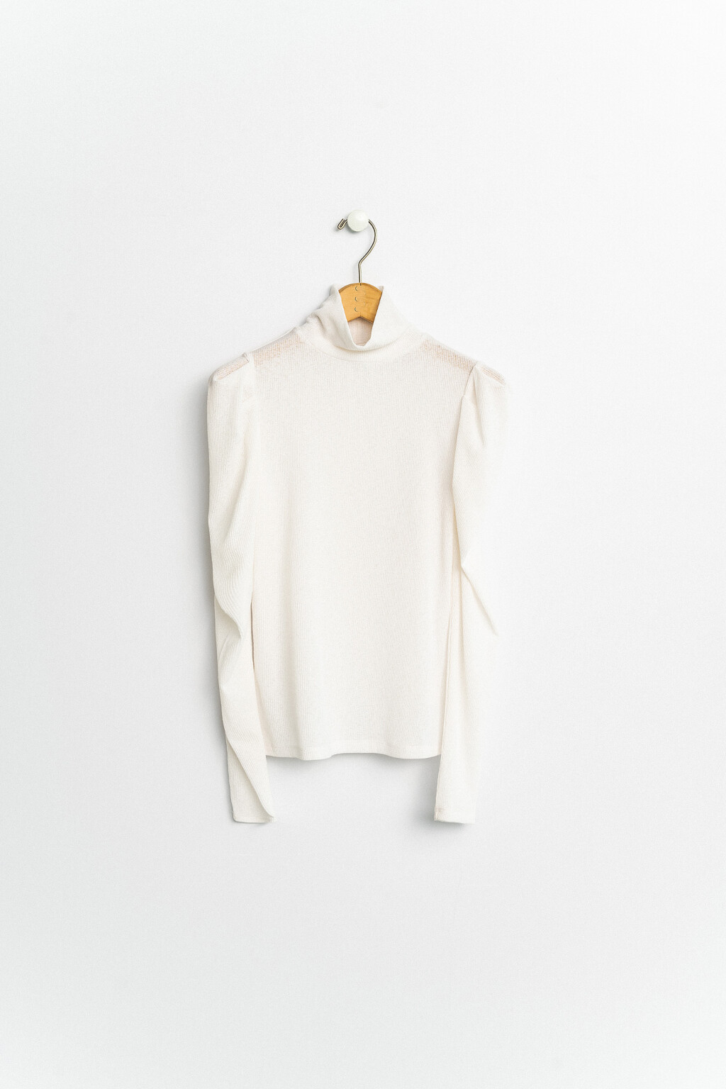 водолазка трикотажная с рукавом-фонариком - цвет белый - 1