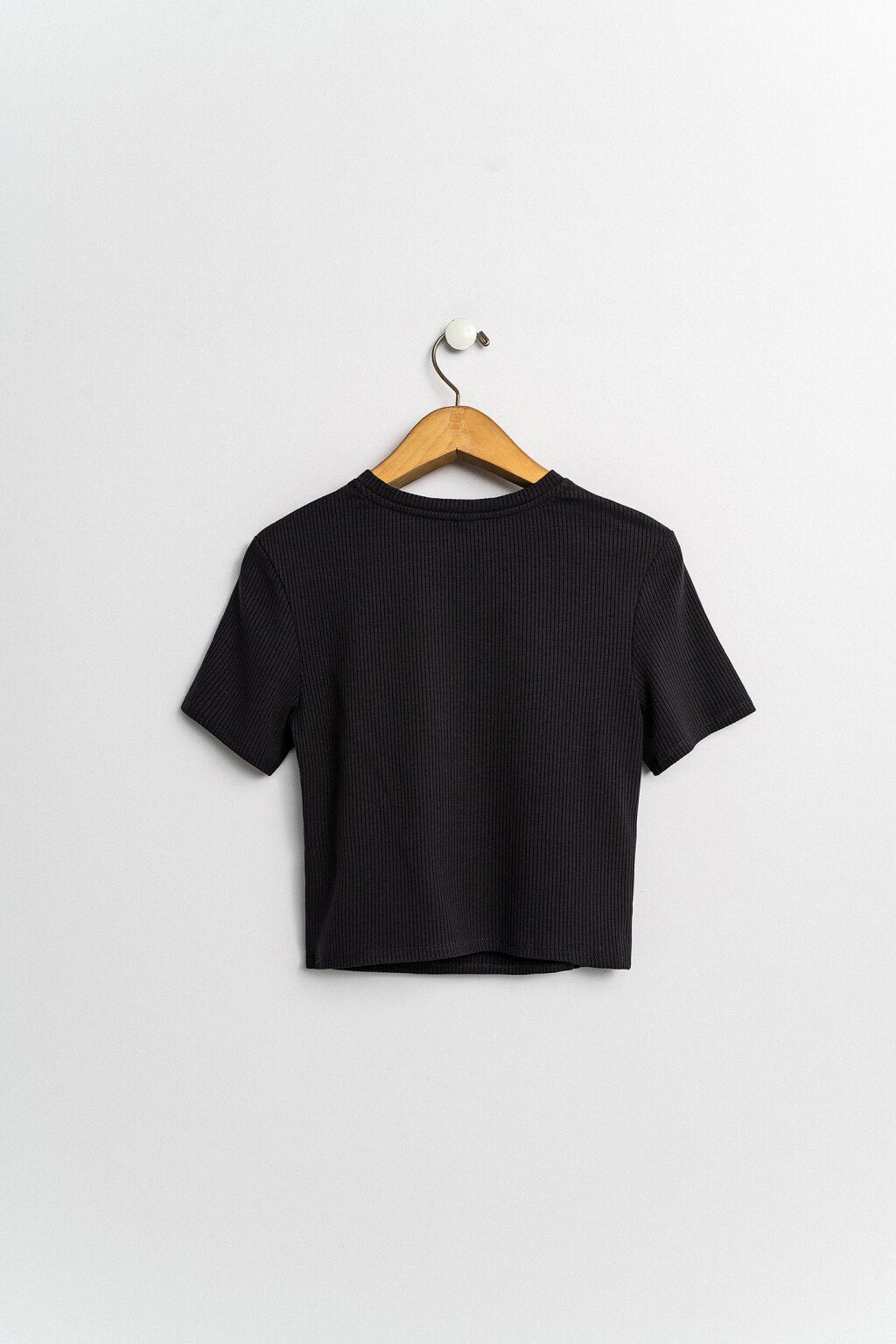 кроп-топ в рубчик с разрезом на груди - цвет серый - 2