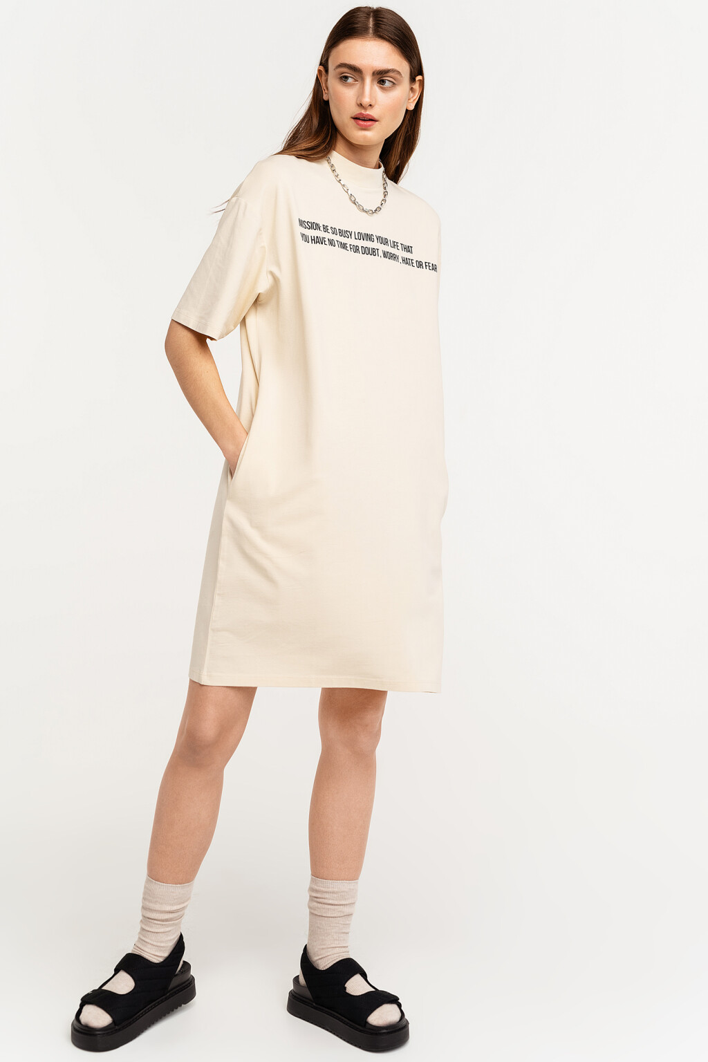 Платье-футболка хлопковое с воротником-стойкой - цвет бежевый - 1