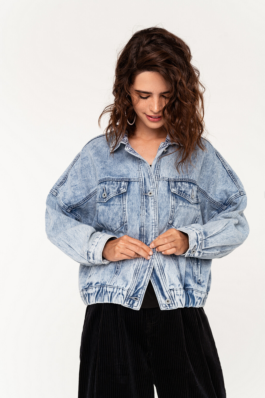 куртка джинсовая вареная oversize - цвет голубой - 4