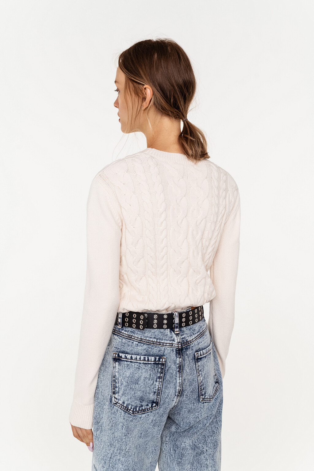 джемпер вязаный с узором косичкой - цвет бежевый - 4