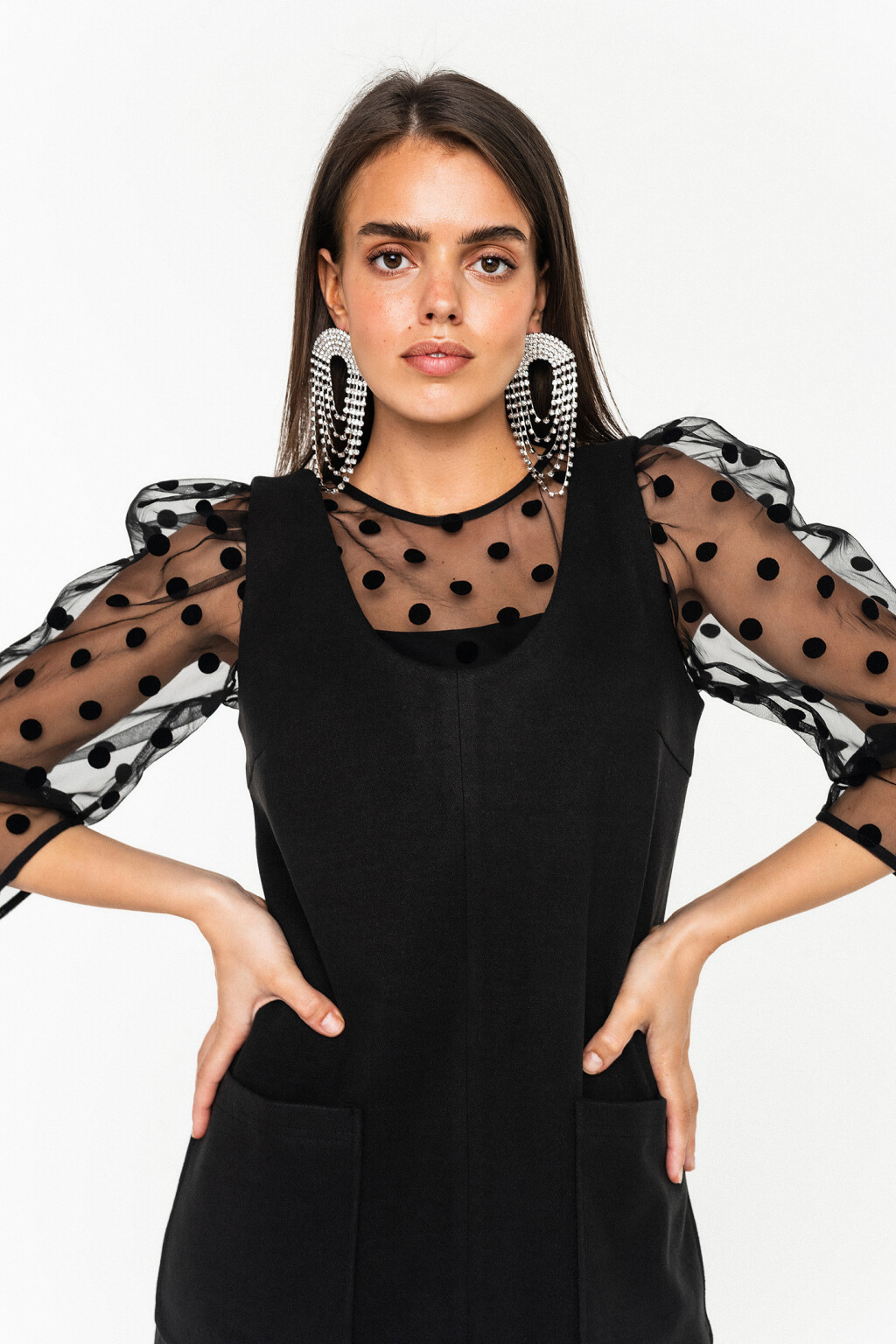 сарафан трикотажный с широкими лямками и накладными карманами - цвет черный - 3