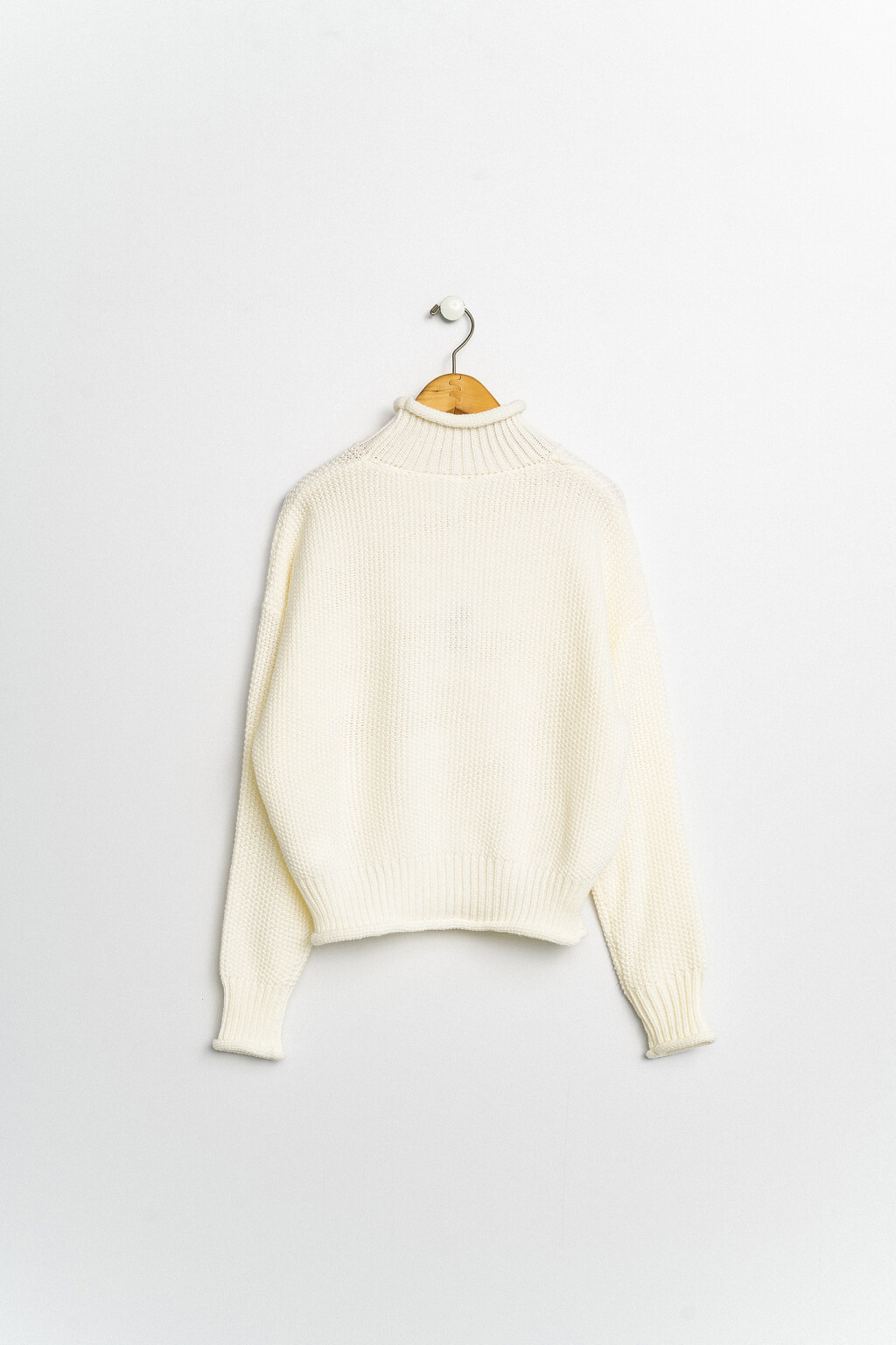 свитер вязаный с воротником-стойкой - цвет белый - 2