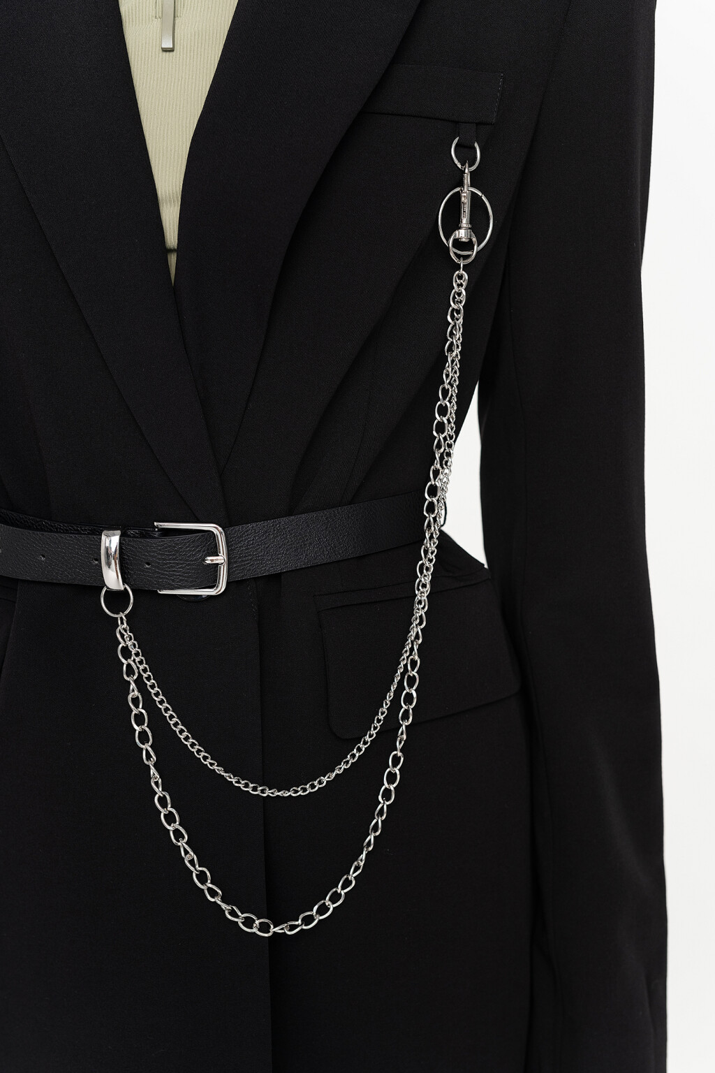Пиджак с лацканами и поясом с цепочкой - цвет черный - 2