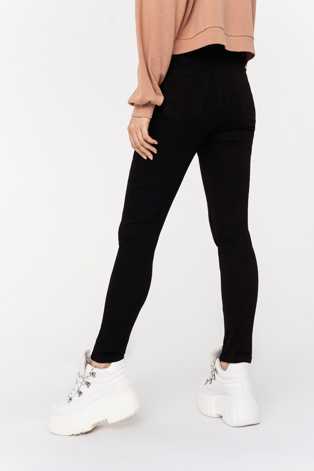 джинсы skinny укороченные - цвет черный - 3