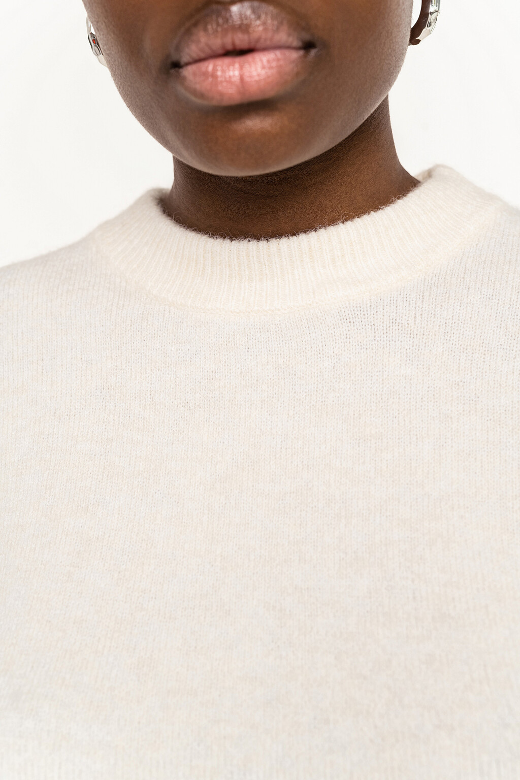 джемпер с объемными рукавами и круглым воротом - цвет бежевый - 4