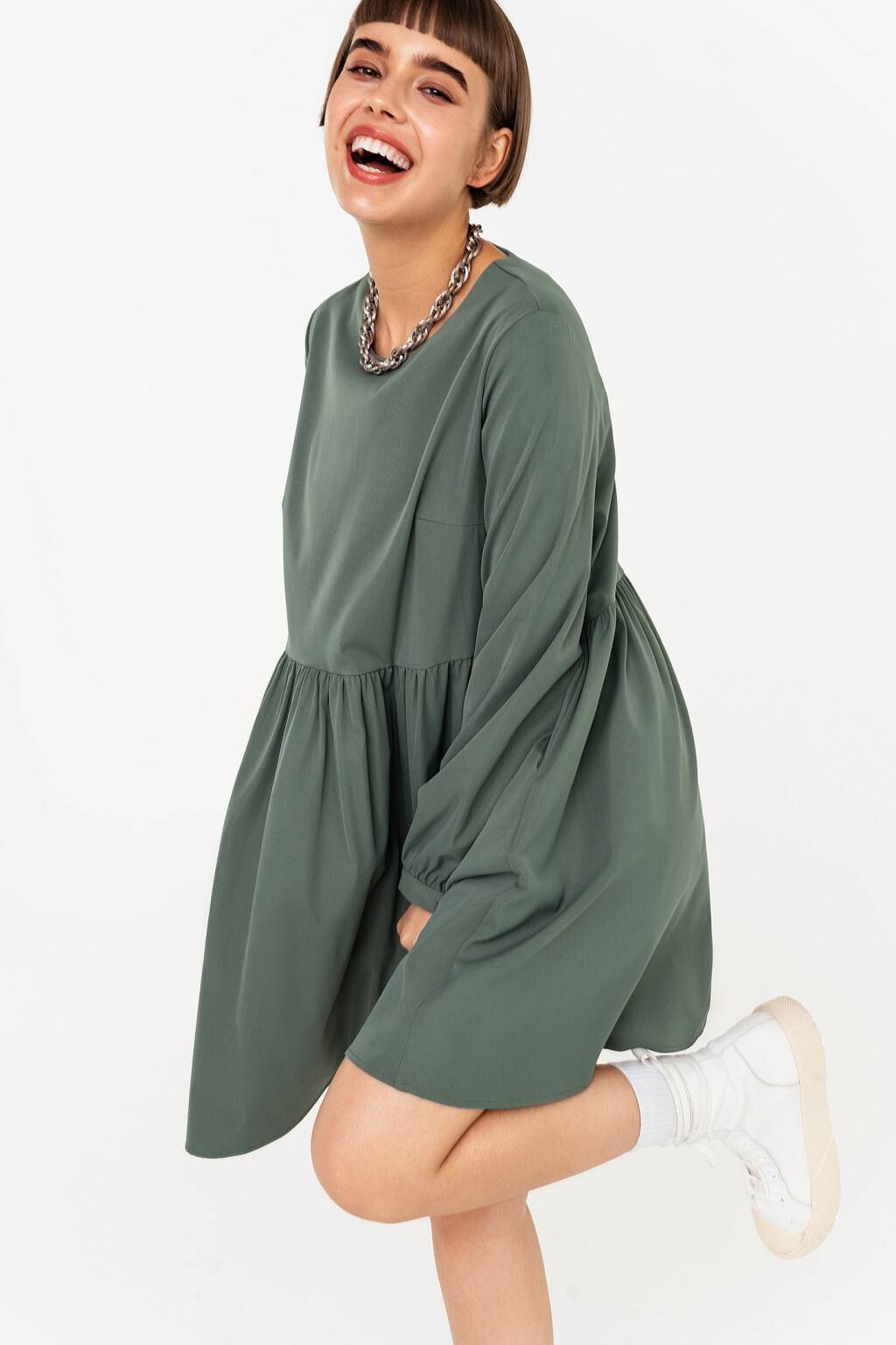 платье с объемными рукавами и завышенной талией - цвет зеленый - 1