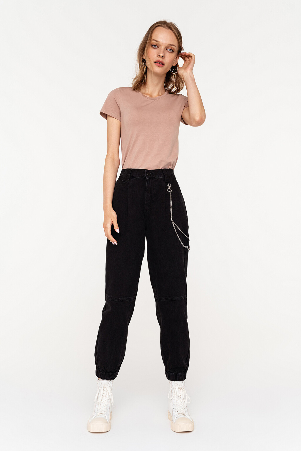 джинсы-джоггеры со швами на коленях и цепочкой - цвет черный - 1