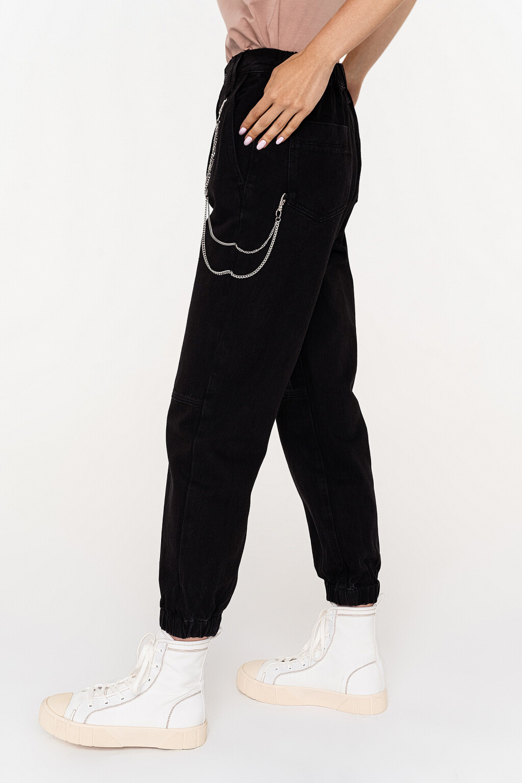джинсы-джоггеры со швами на коленях и цепочкой - цвет черный - 3