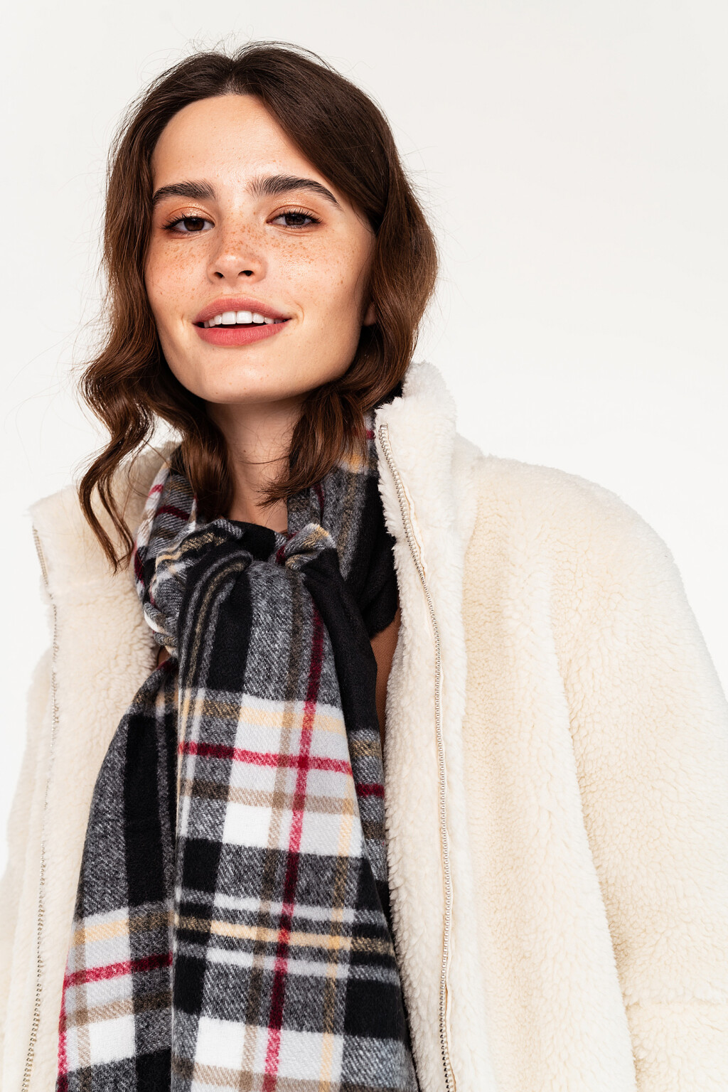 шарф женский - цвет черный - 1