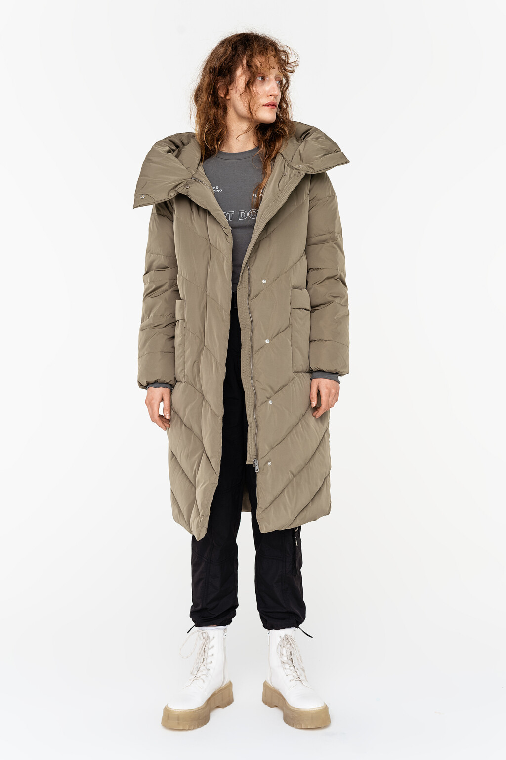 пуховик длинный стеганый с капюшоном - цвет зеленый - 1