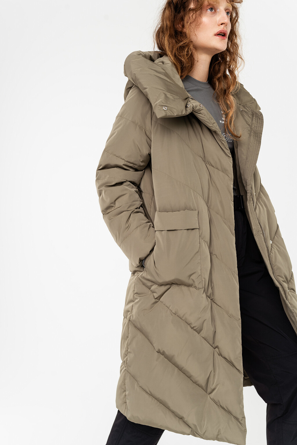 пуховик длинный стеганый с капюшоном - цвет зеленый - 2