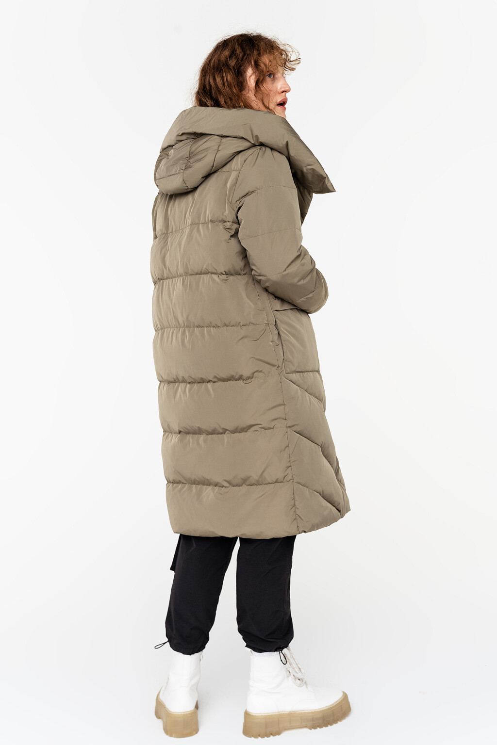 пуховик длинный стеганый с капюшоном - цвет зеленый - 4