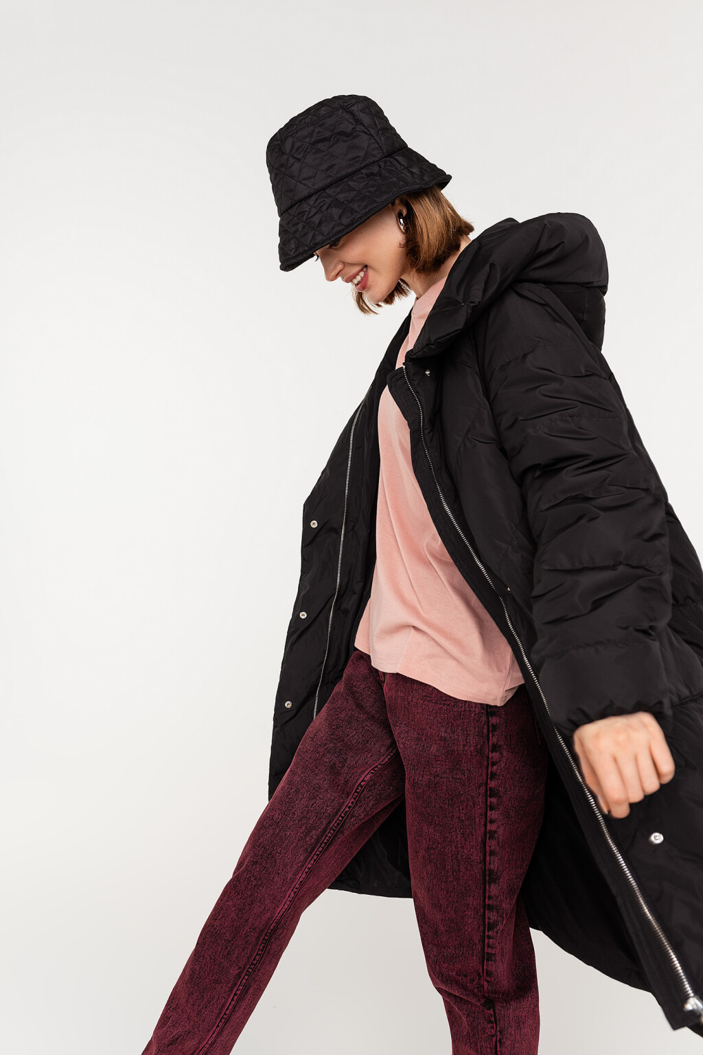 пуховик длинный стеганый с капюшоном - цвет черный - 1