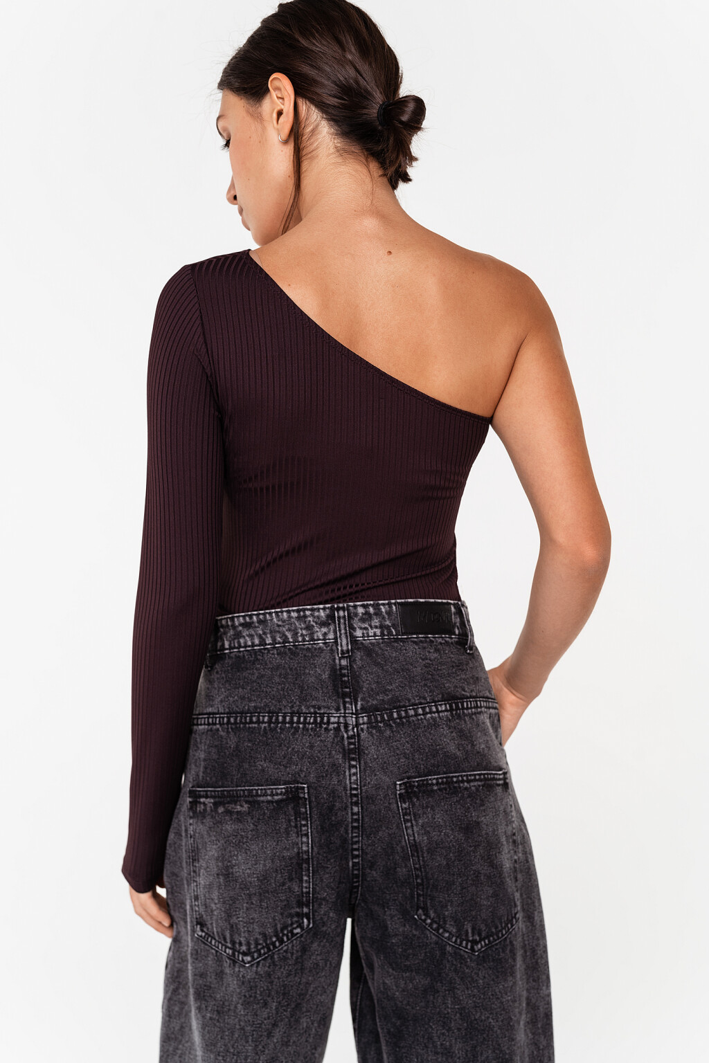 боди в рубчик на одно плечо - цвет бордовый - 3