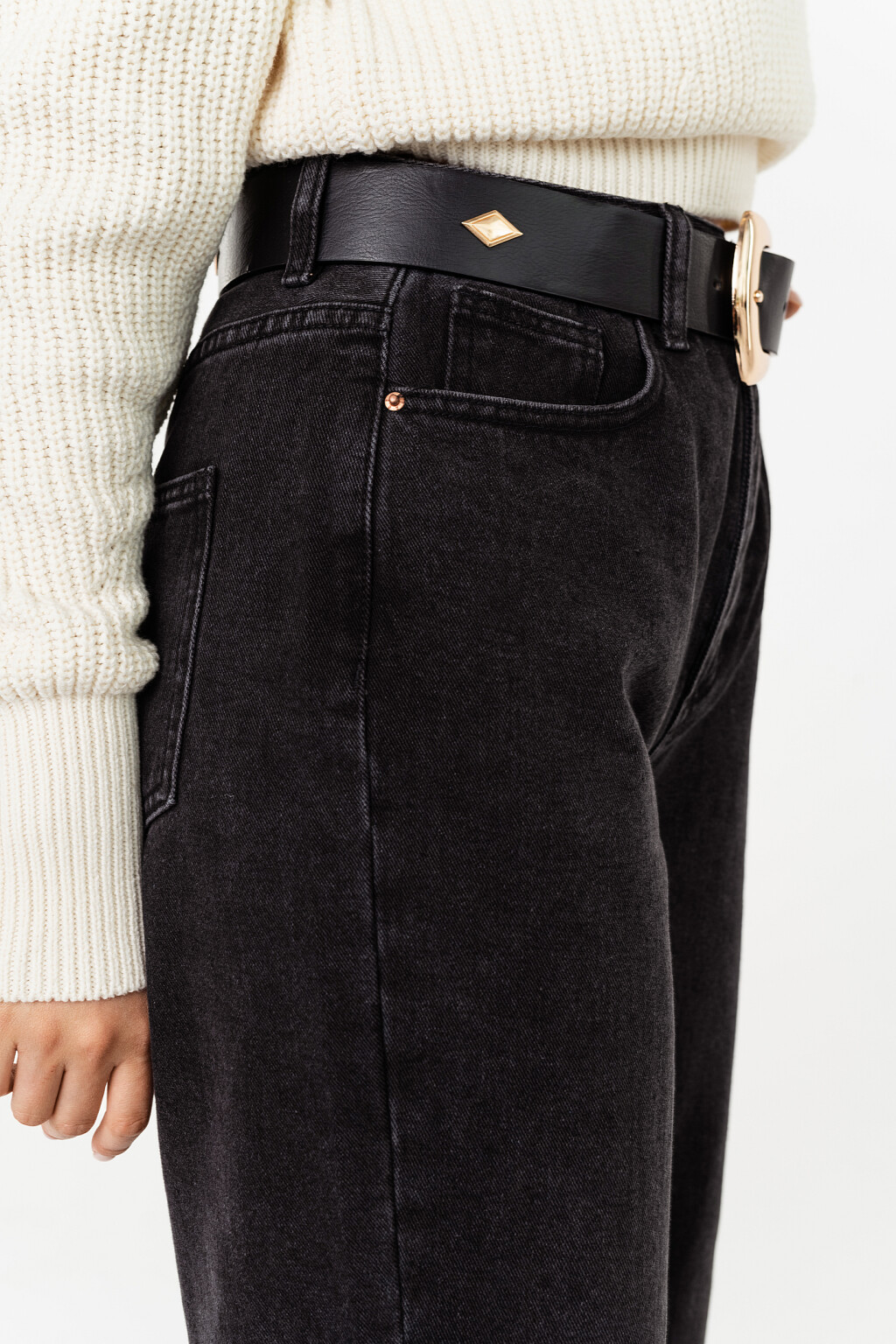 джинсы mom с эффектом потертости - цвет черный - 4