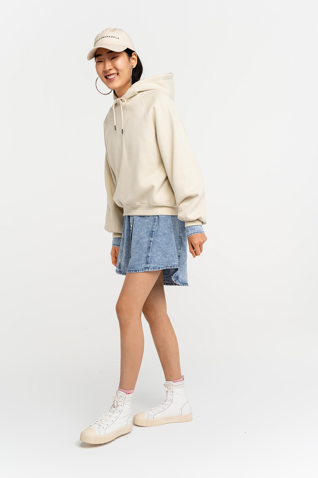 Худи свободного кроя с объемными рукавами - цвет бежевый - 1