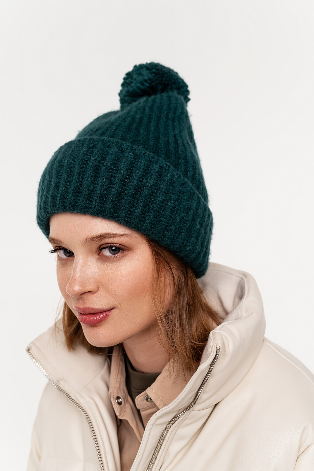 шапка женская - цвет зеленый - 1