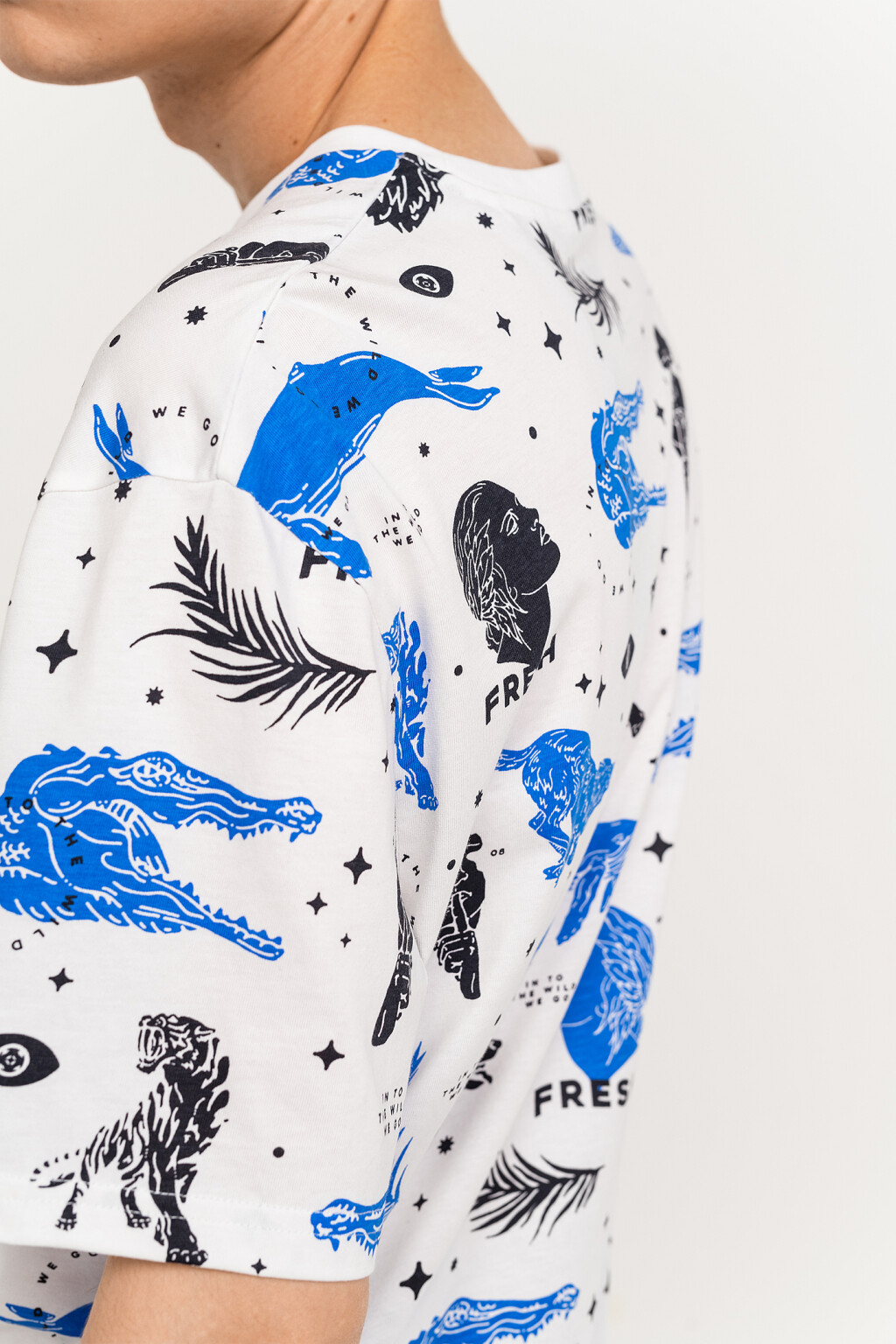 Футболка хлопковая прямого кроя с принтом - цвет белый - 4