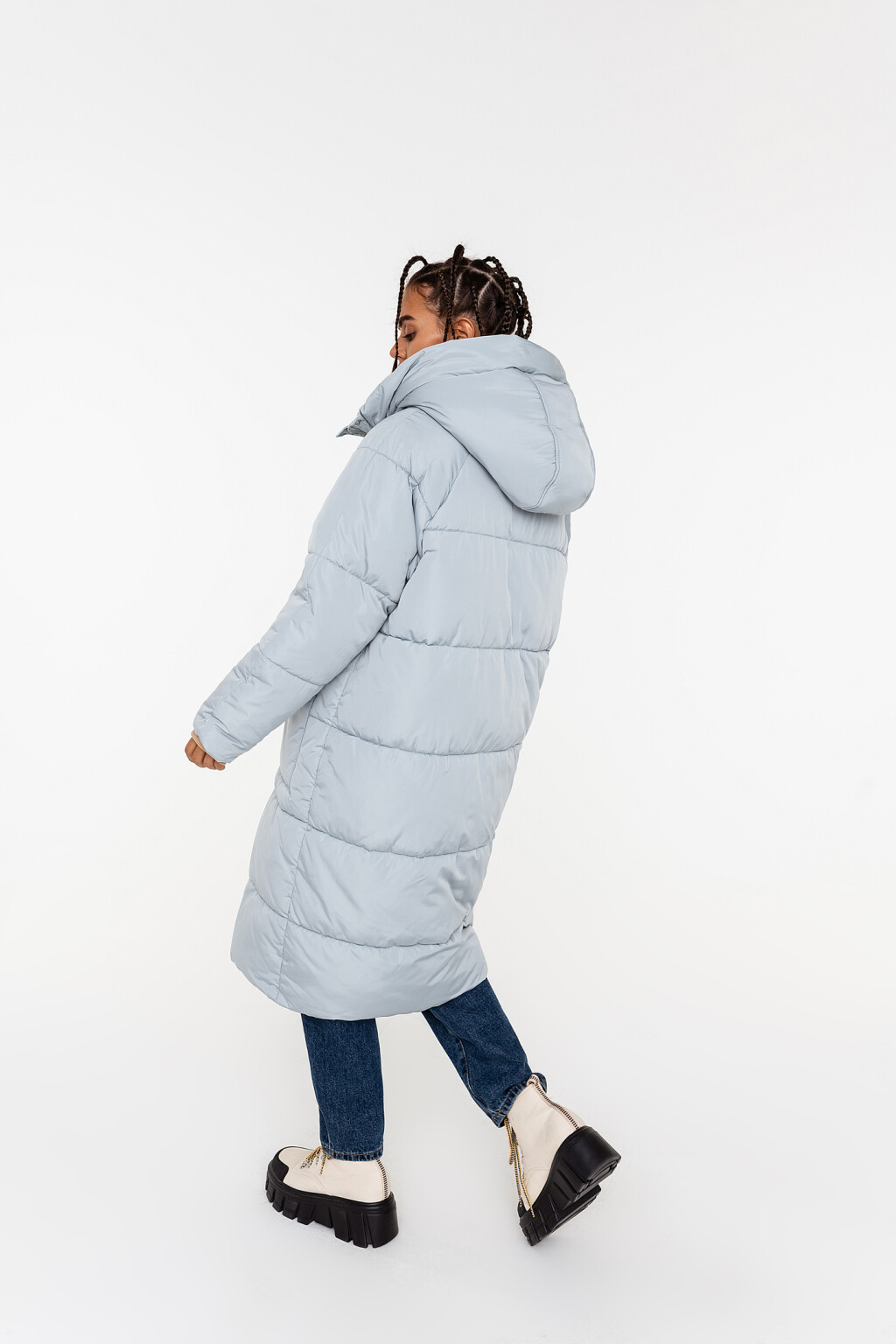 Пуховик oversize с утепленным капюшоном и накладными карманами - цвет голубой - 3