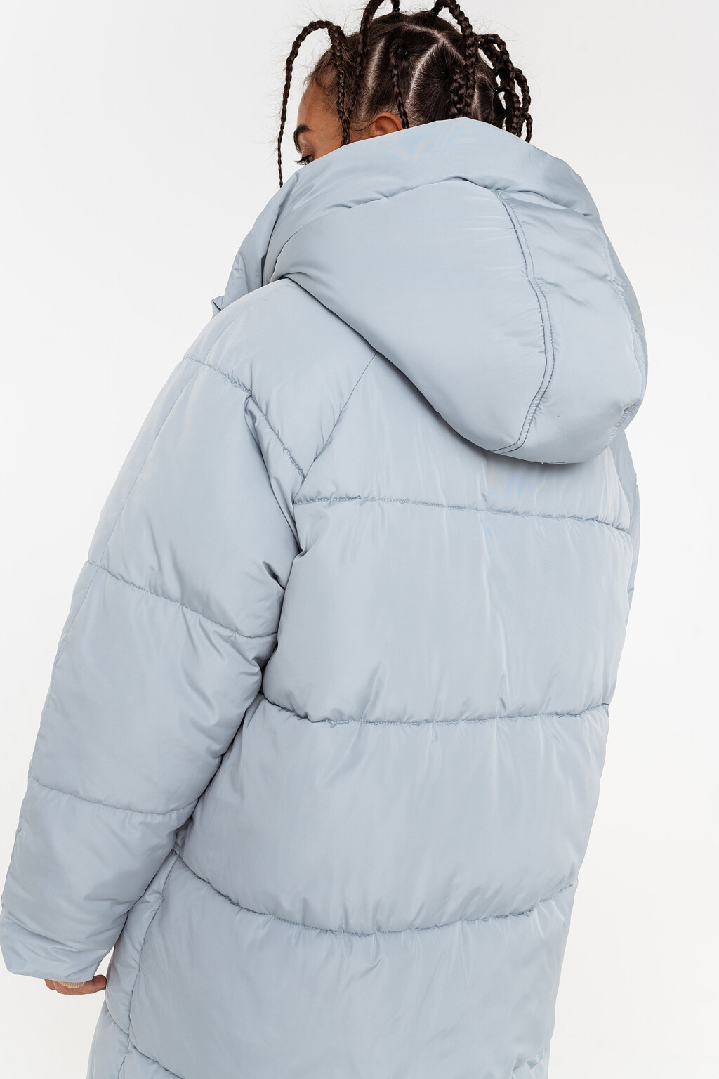 Пуховик oversize с утепленным капюшоном и накладными карманами - цвет голубой - 7
