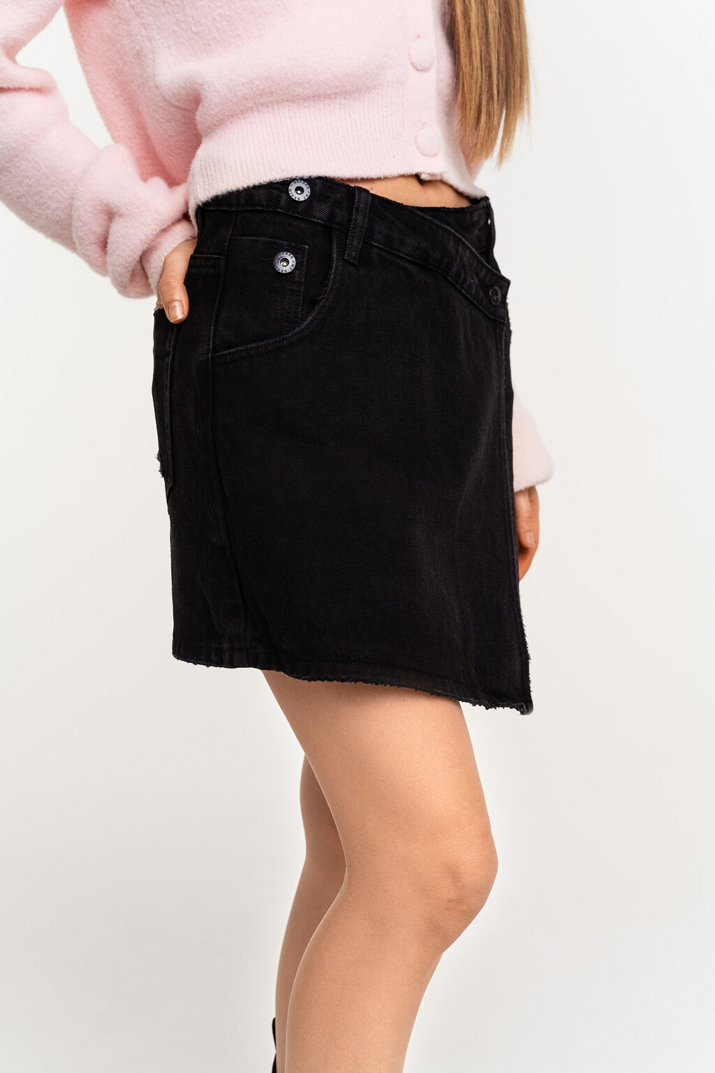 Юбка-шорты джинсовая на запах - цвет черный - 2