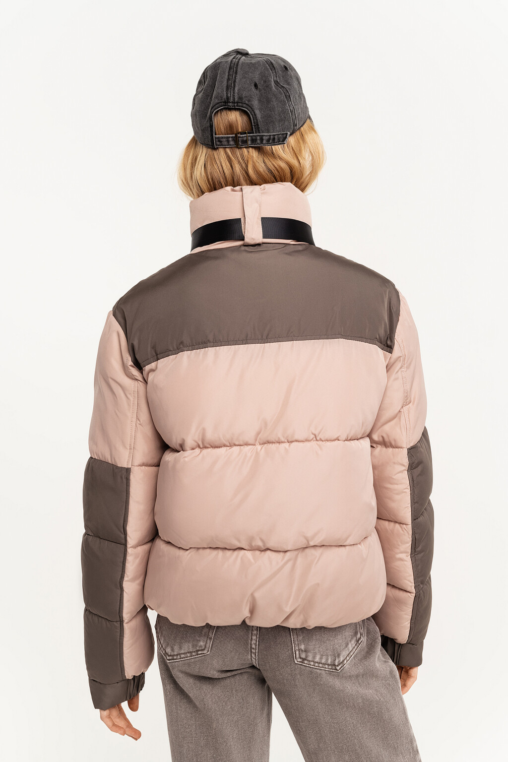 Куртка стеганая колор-блок с ремнем на воротнике - цвет бежевый - 3