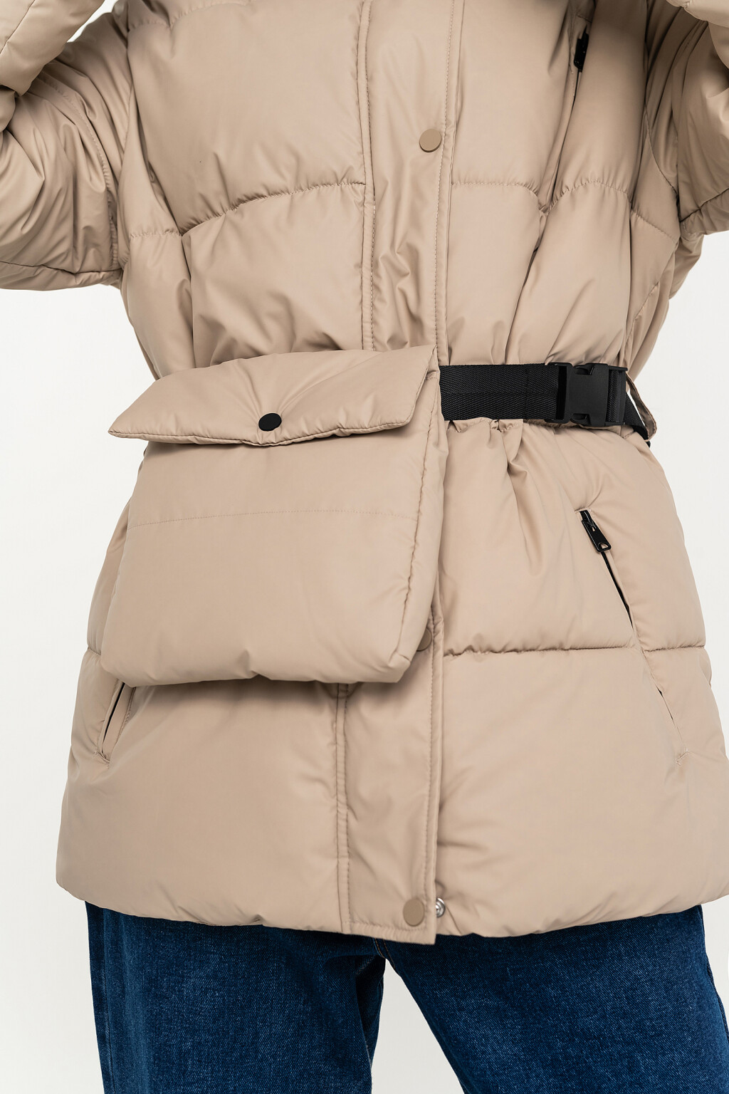 Куртка стеганая с воротником-стойкой и поясной сумкой на ремне - цвет бежевый - 2