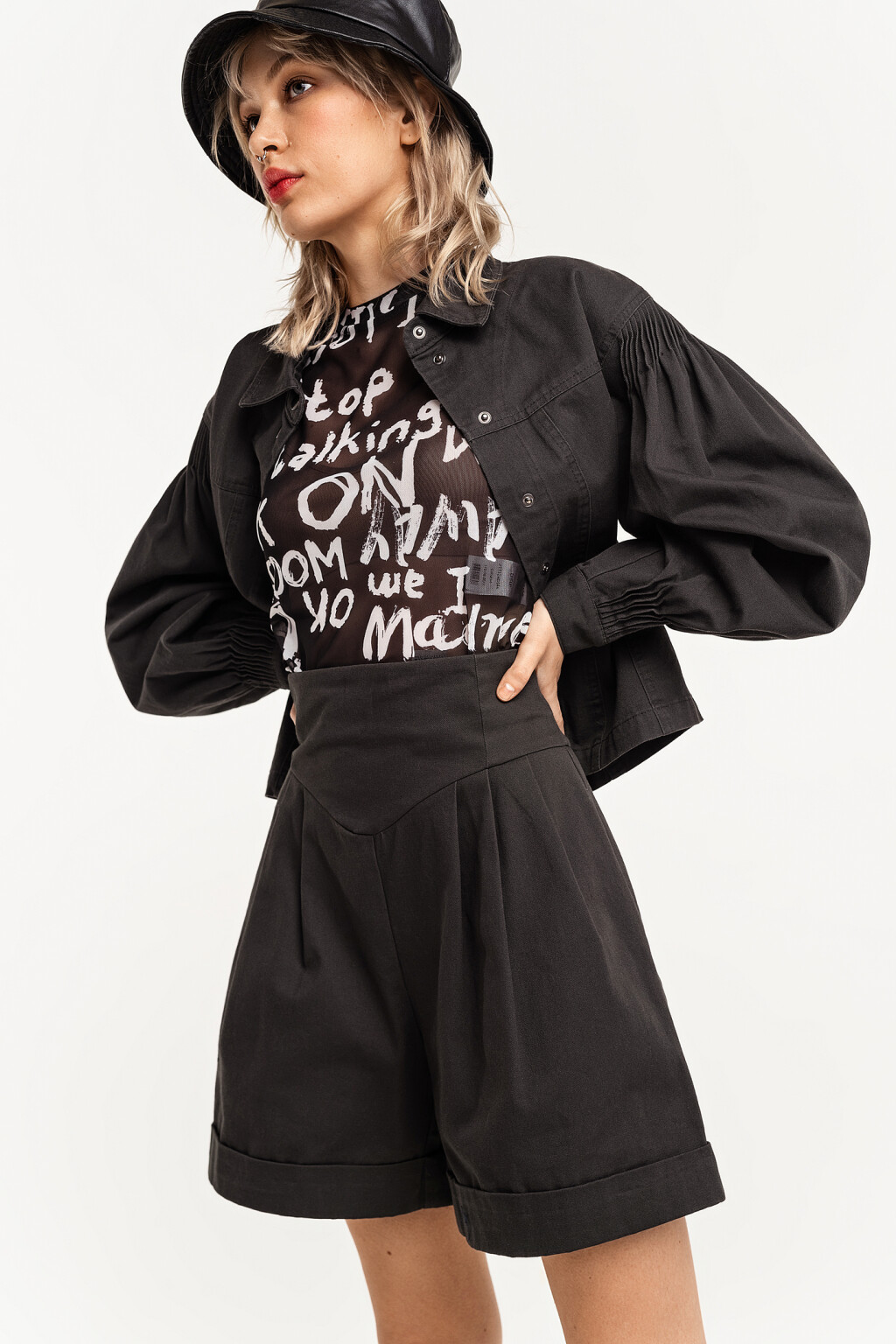 Шорты хлопковые  а-силуэта с отворотами - цвет серый - 1