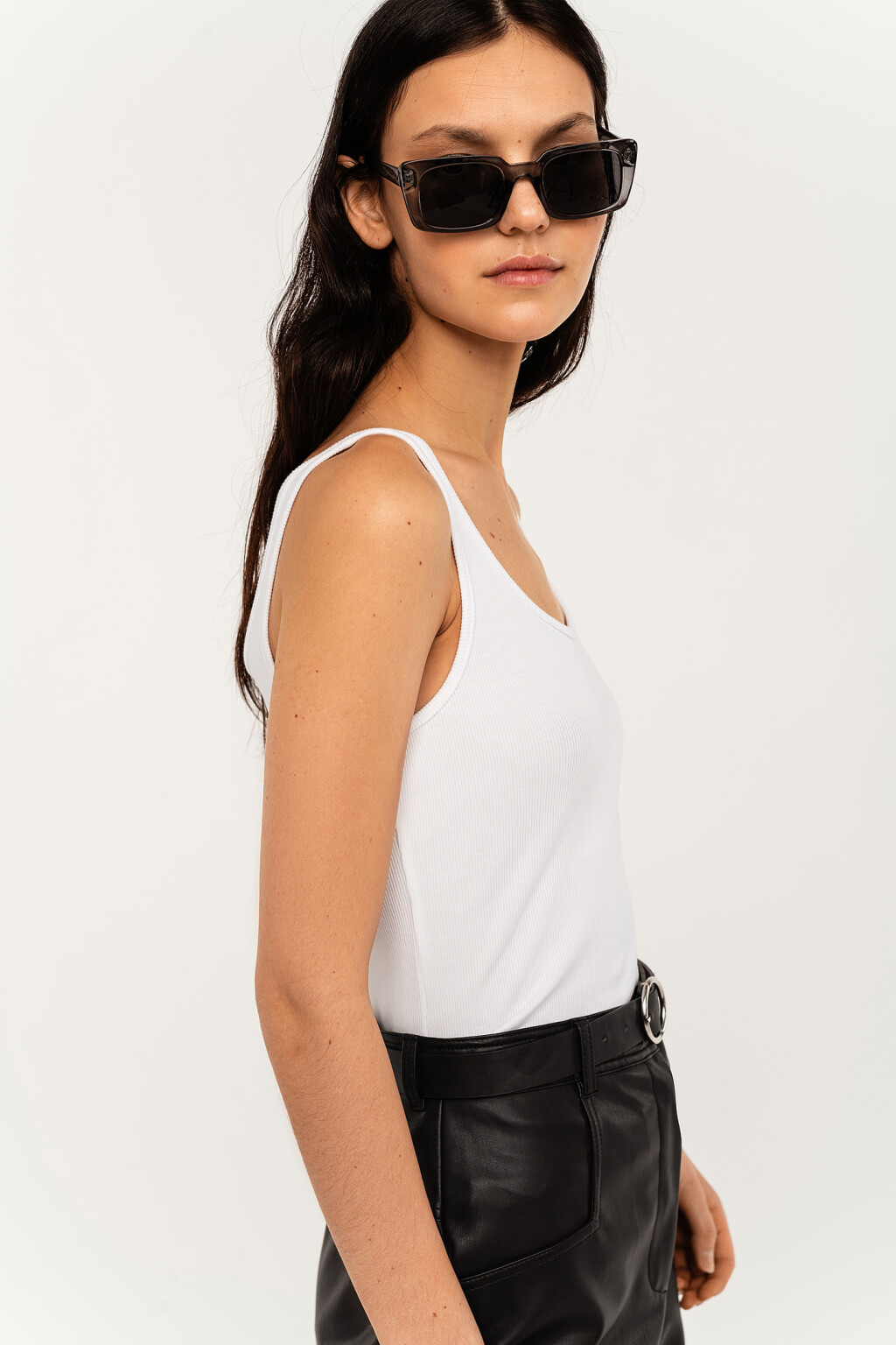 Топ хлопковый в мелкий рубчик без рукавов - цвет белый - 2