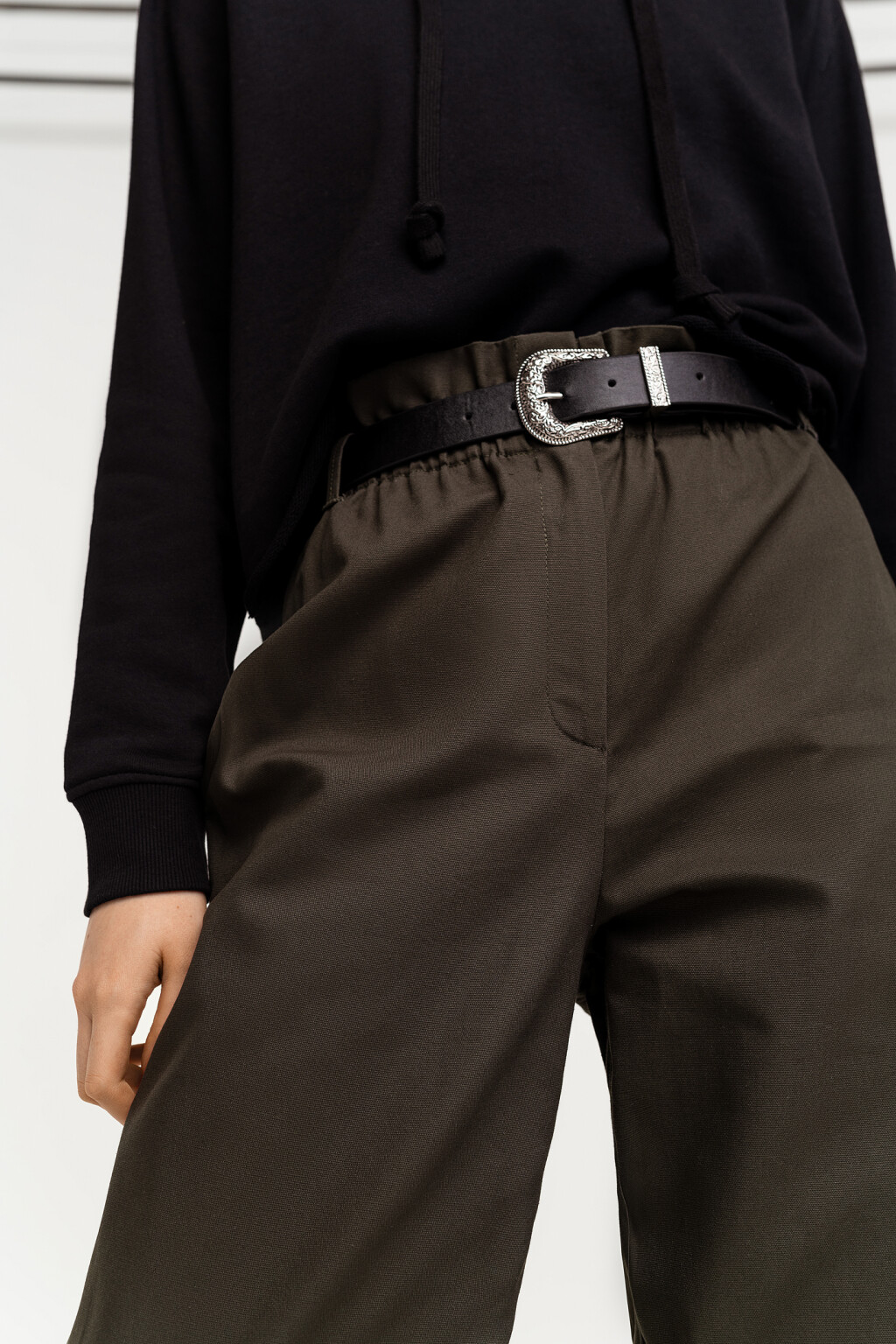 Брюки-бананы paperbag с ремнем - цвет зеленый - 4