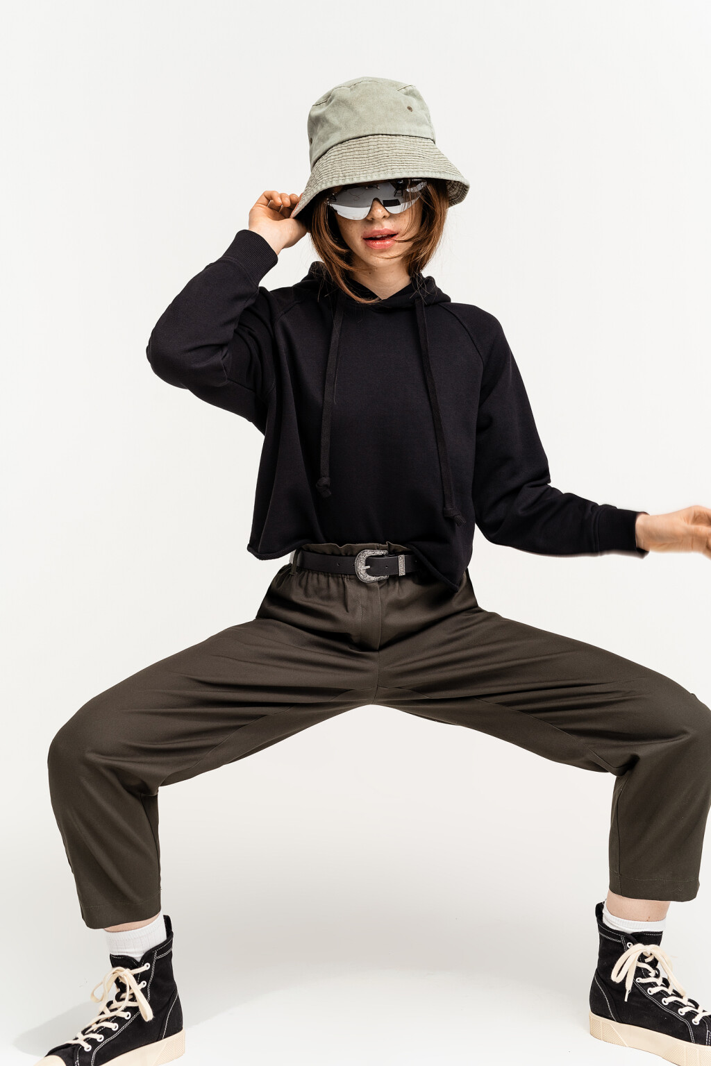 Брюки-бананы paperbag с ремнем - цвет зеленый - 5