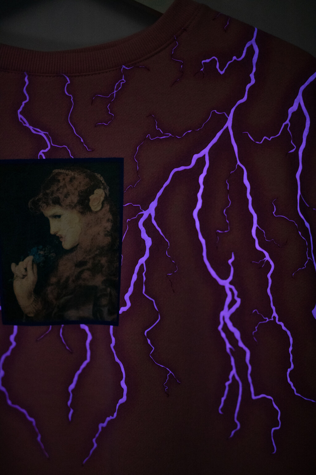 Свитшот oversize с флуоресцентным принтом - цвет розовый - 6