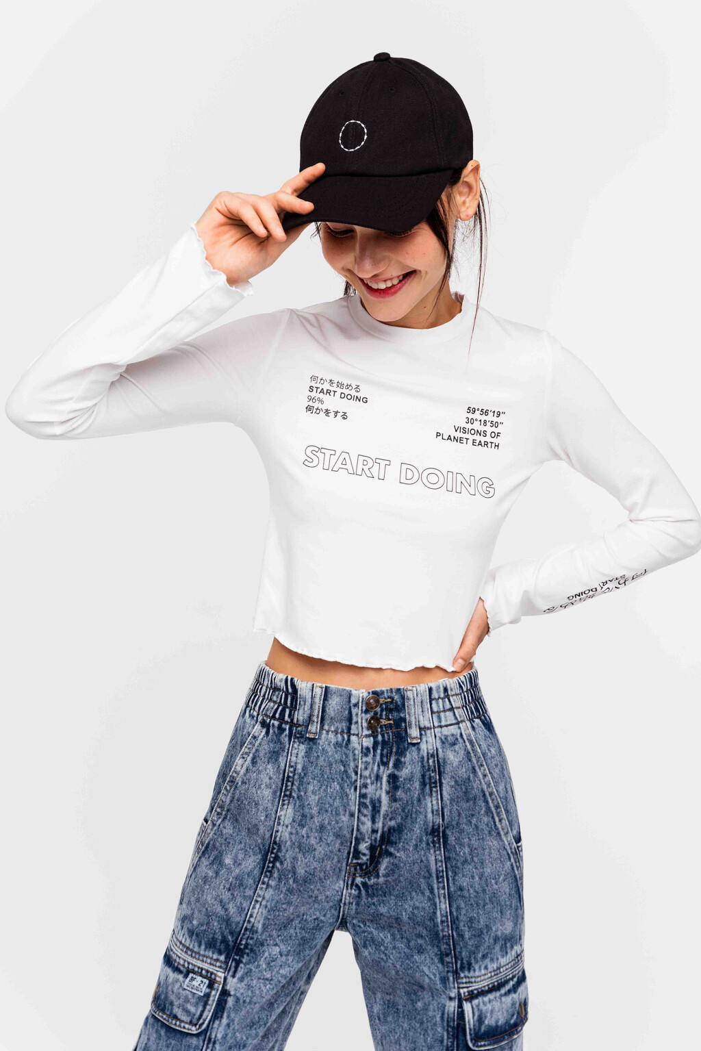 Лонгслив укороченный с волнистым краем - цвет белый - 2