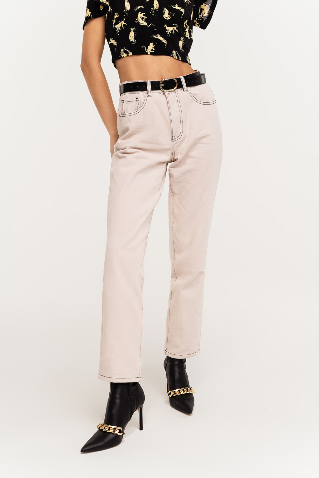 Джинсы прямые молочного цвета - цвет бежевый - 2