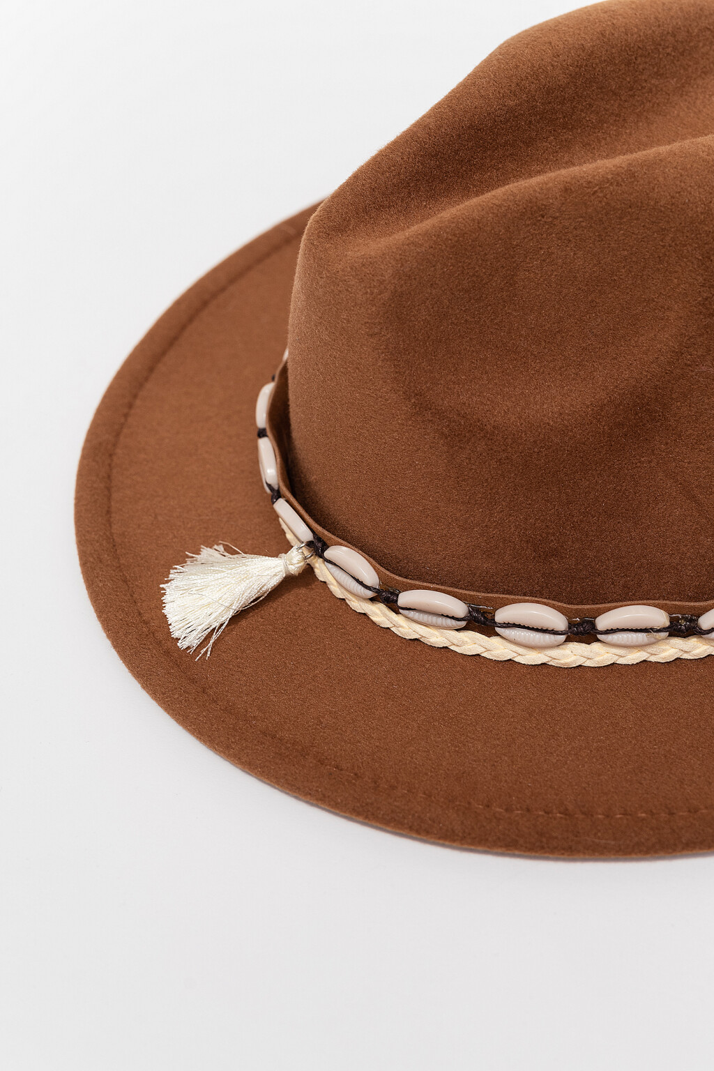 Шляпа фетровая с декоративным шнуром и ракушками - цвет коричневый - 1