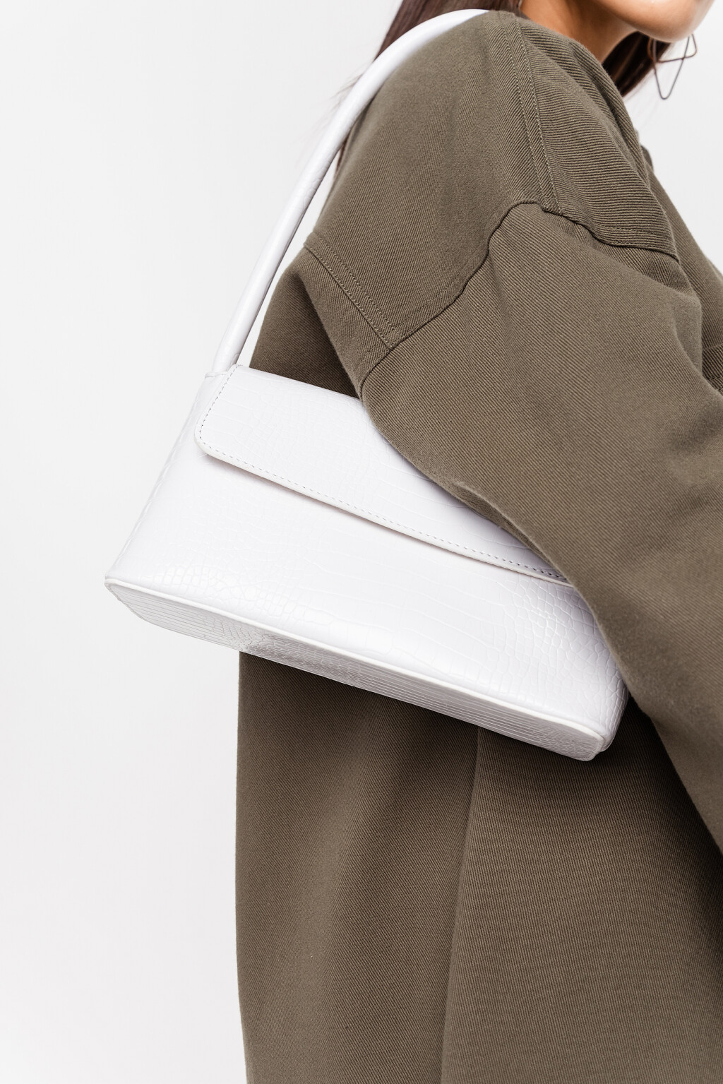 Сумка-багет из искусственной крокодиловой кожи - цвет белый - 4