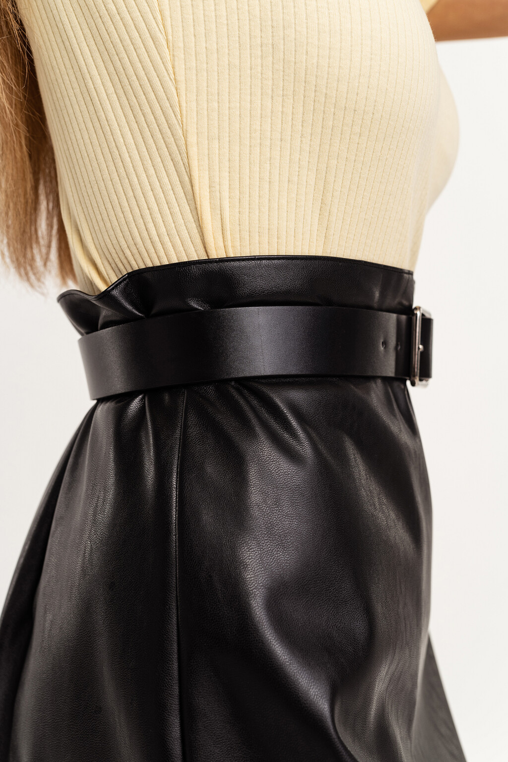 Ремень из искусственной кожи с квадратной пряжкой - цвет черный - 3