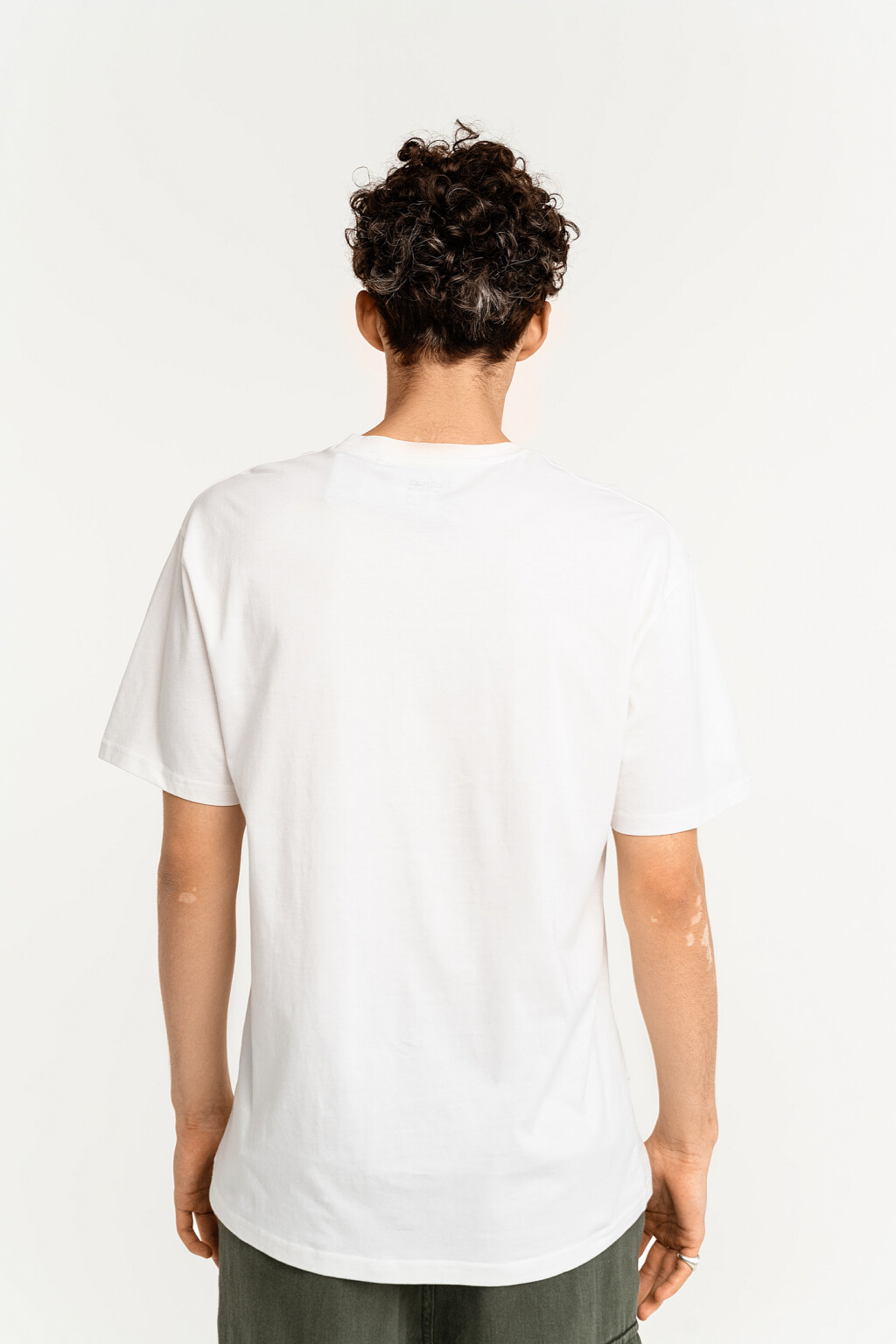 Футболка хлопковая oversize с горящей планетой - цвет белый - 3