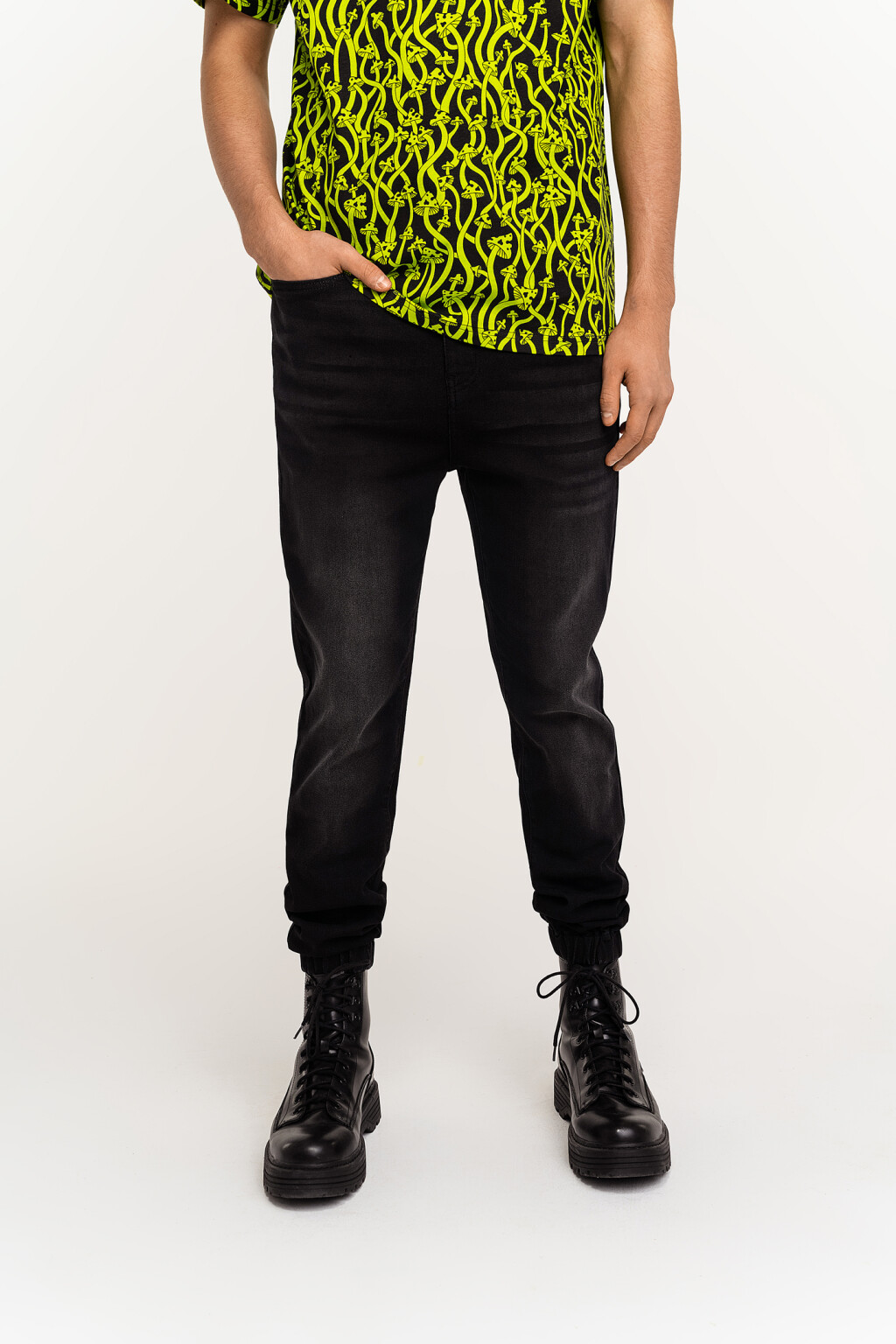 Джинсы-джоггеры с пятью карманами - цвет черный - 3