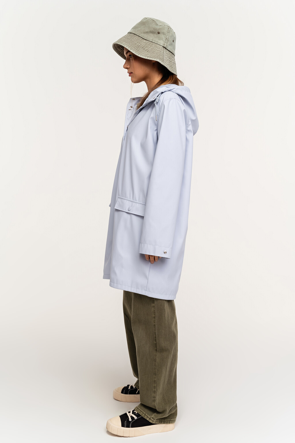 Плащ а-силуэта на кнопках с капюшоном - цвет голубой - 4