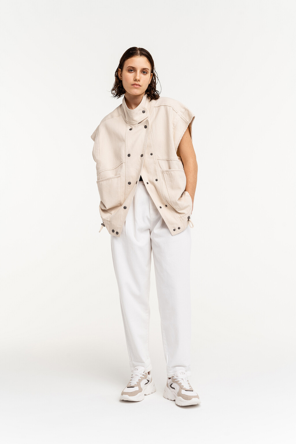 жилет джинсовый женский   - цвет бежевый - 1