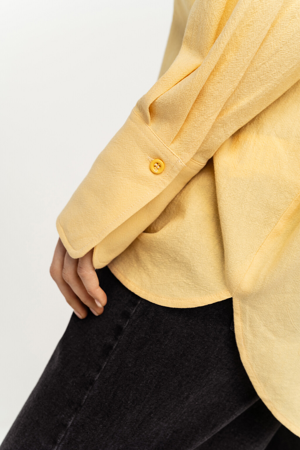 Рубашка хлопковая oversize из текстурной ткани - цвет желтый - 5