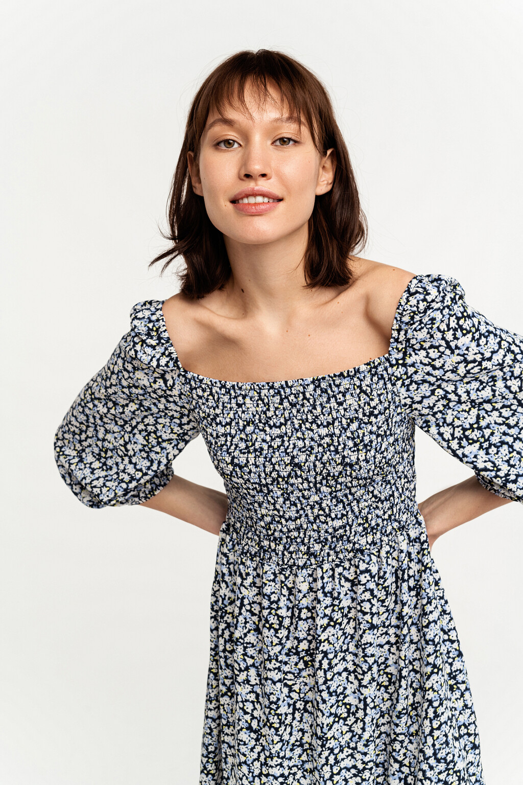 Платье мини с топом-резинкой и пышными рукавами - цвет синий - 3