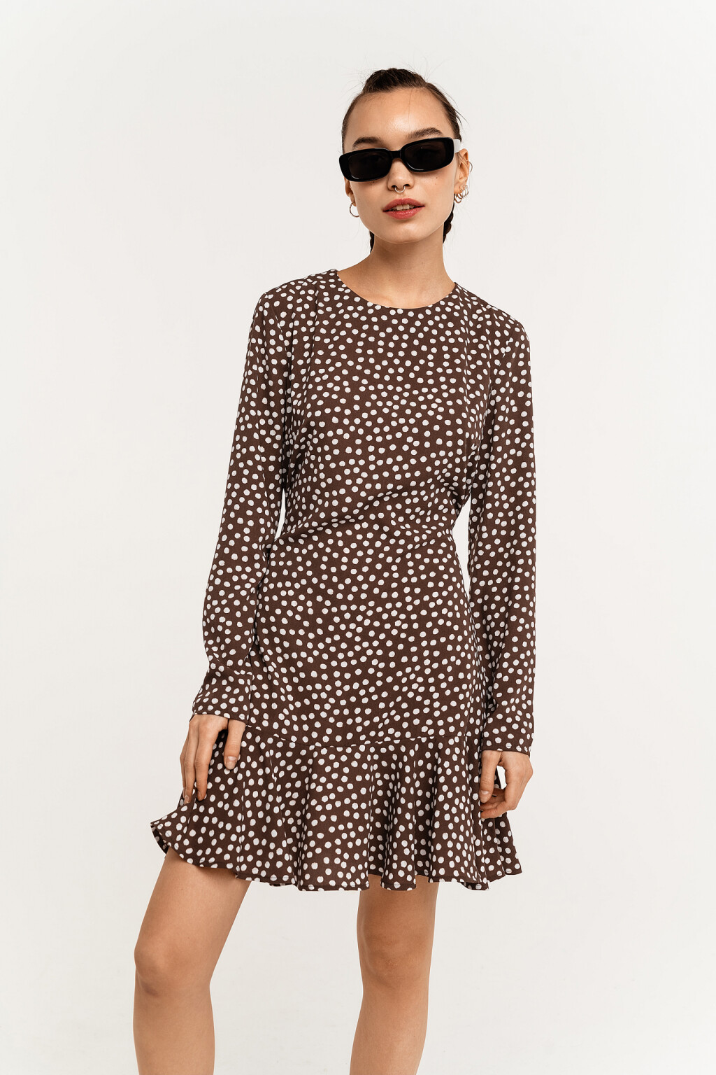 платье с воланом и открытой спиной - цвет коричневый - 2