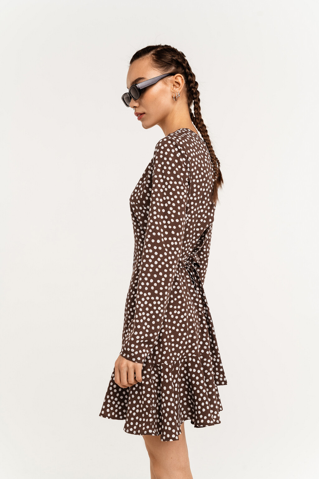 платье с воланом и открытой спиной - цвет коричневый - 3