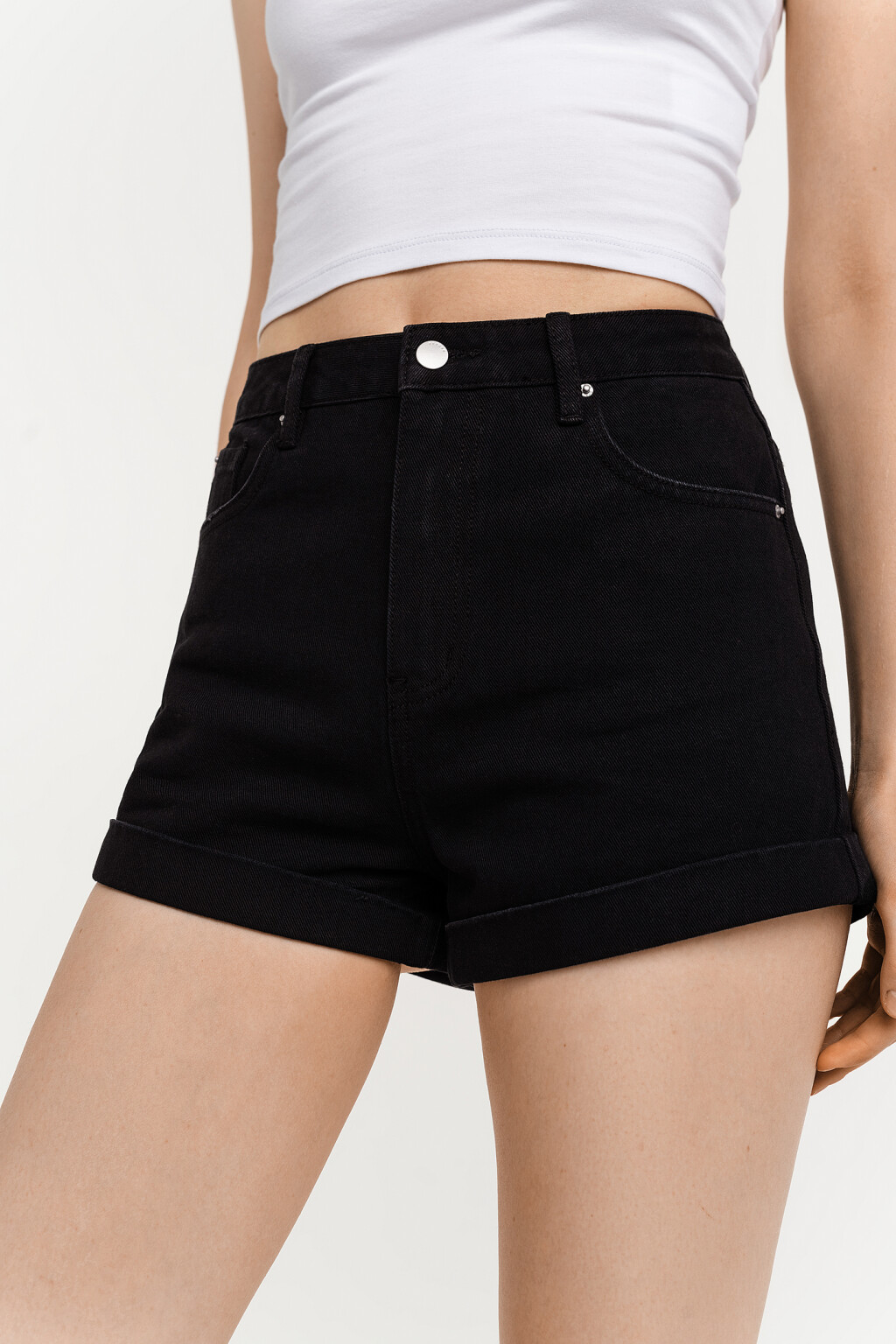 шорты джинсовые с отворотами - цвет черный - 2