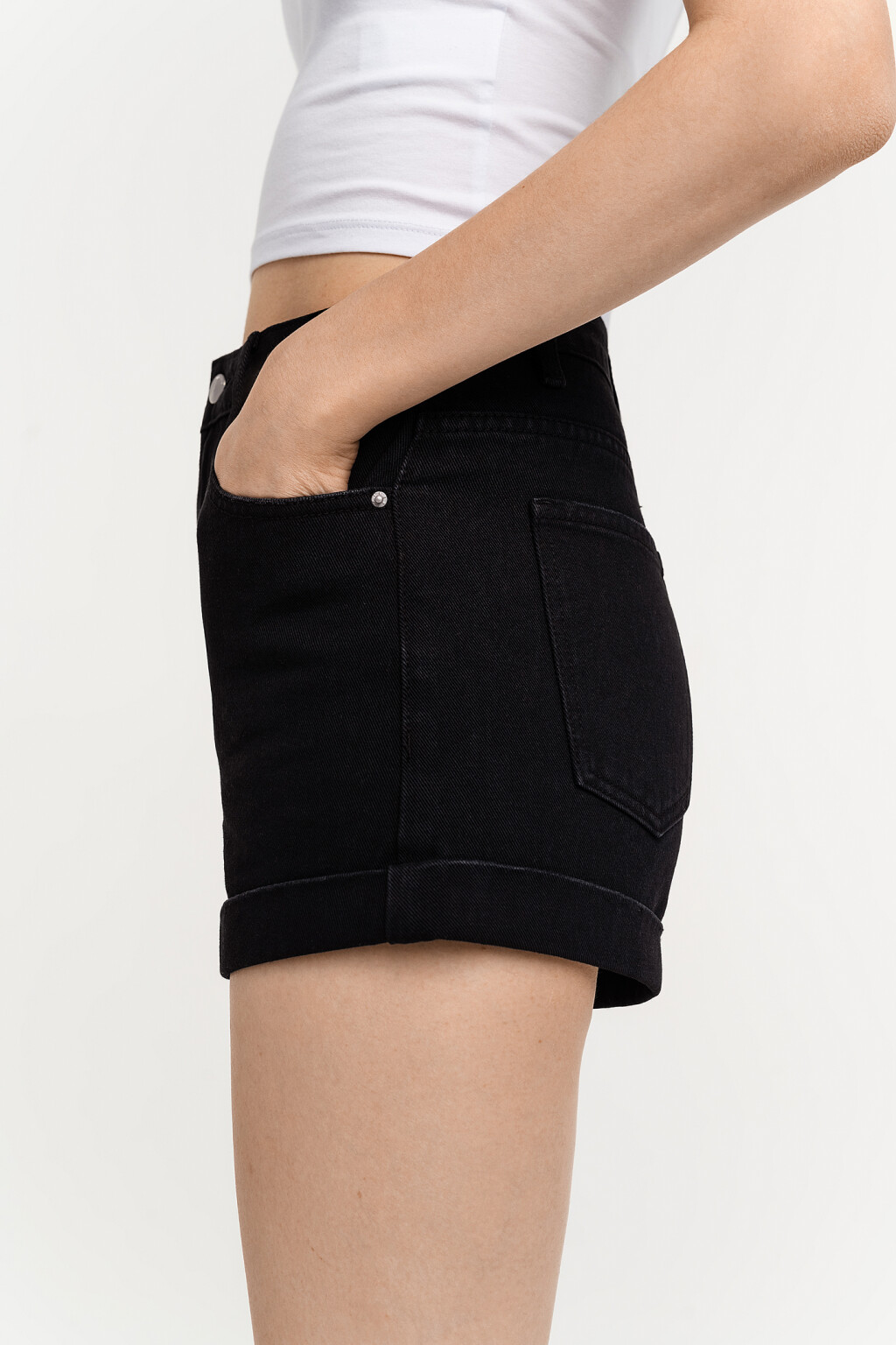 шорты джинсовые с отворотами - цвет черный - 3