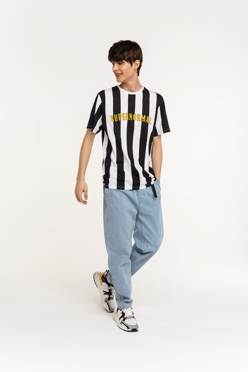 Джинсы широкие с эластичным поясом и вшитым ремнем - цвет голубой - 1