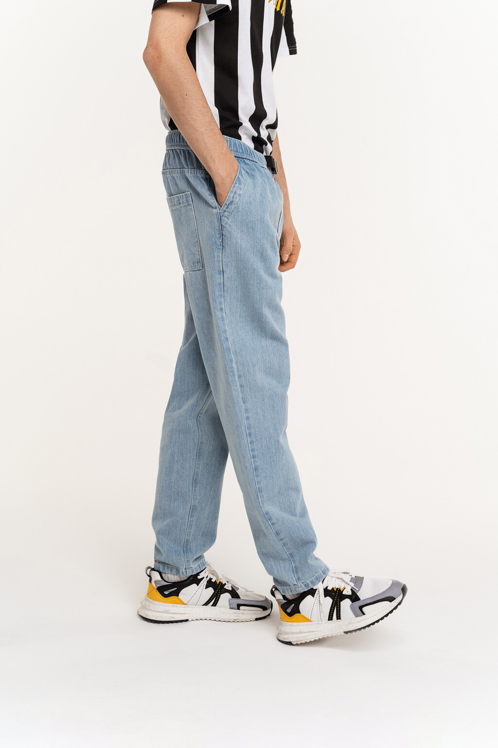 Джинсы широкие с эластичным поясом и вшитым ремнем - цвет голубой - 3